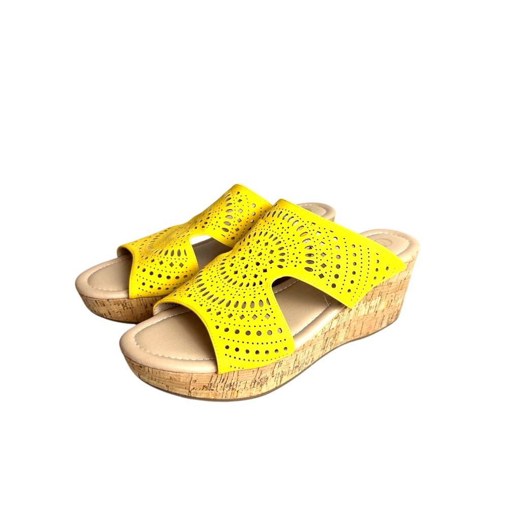 Cato Womens 11 Comfort Goldenrod Cork Wedge Slip-On Laser Cut Summer Sandals